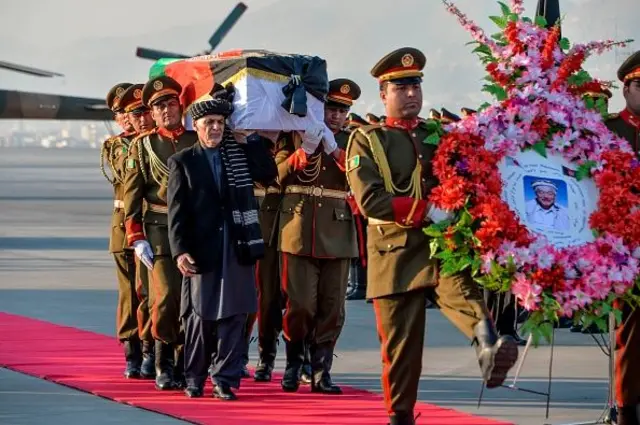 د ناکامورا جنازه