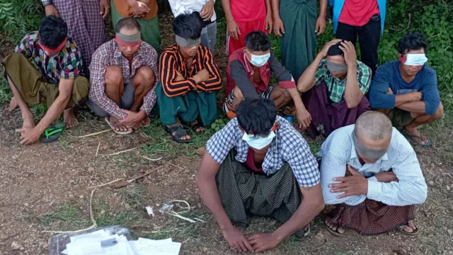 သာပေါင်းမြို့နယ်ကပြည်သူ့စစ်သင်တန်းဆင်းလာတာဆိုတဲ့ဖမ်းဆီးခံရသူတွေ