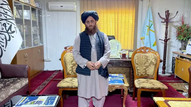 Taliban Yüksek Mahkemesi'nin Dışilişkiler ve İletişim Direktörü Abdülrahim Raşid
