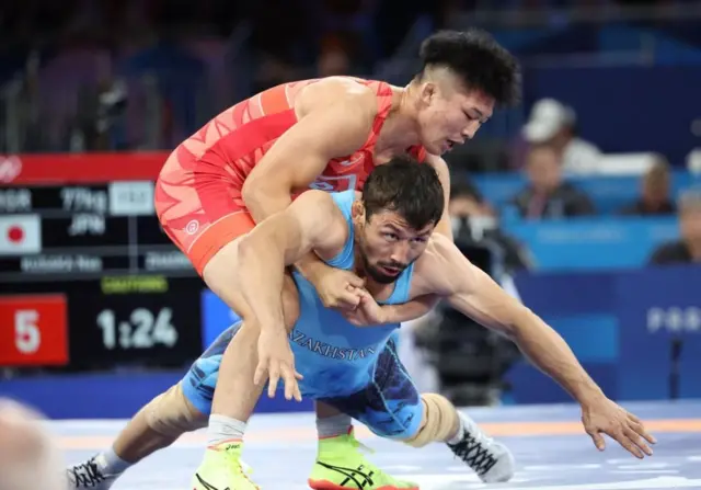 日下とジャドラエフ