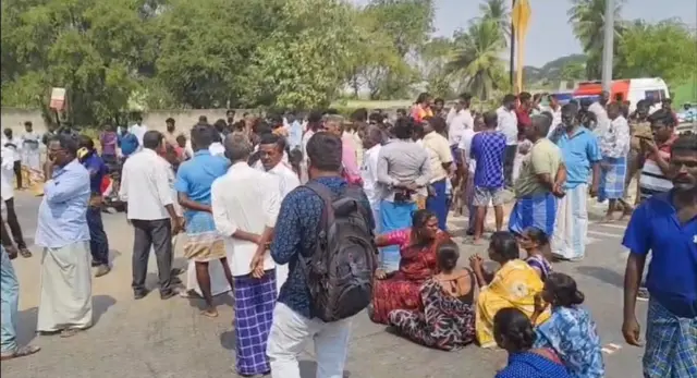 உடலை வாங்க மறுத்து போராட்டம் 