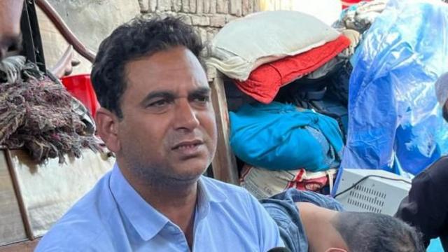 டெல்லி வீடு இடிப்பு சுரங்க தொழிலாளி