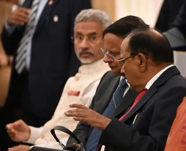 जयशंकर, पीएम मोदी के प्रधान सचिव पीके मिश्रा और अजित डोभाल