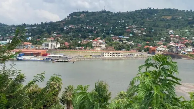 Ifoto igaragaza ikiyaga cya Kivu n'icyambu cya Rubavu, hakurya ni mu mujyi wa Goma muri Repubulika ya Demokarasi ya Congo. Ifoto yo ku wa gatanu, tariki ya 6 Ukuboza (12) mu mwaka wa 2024