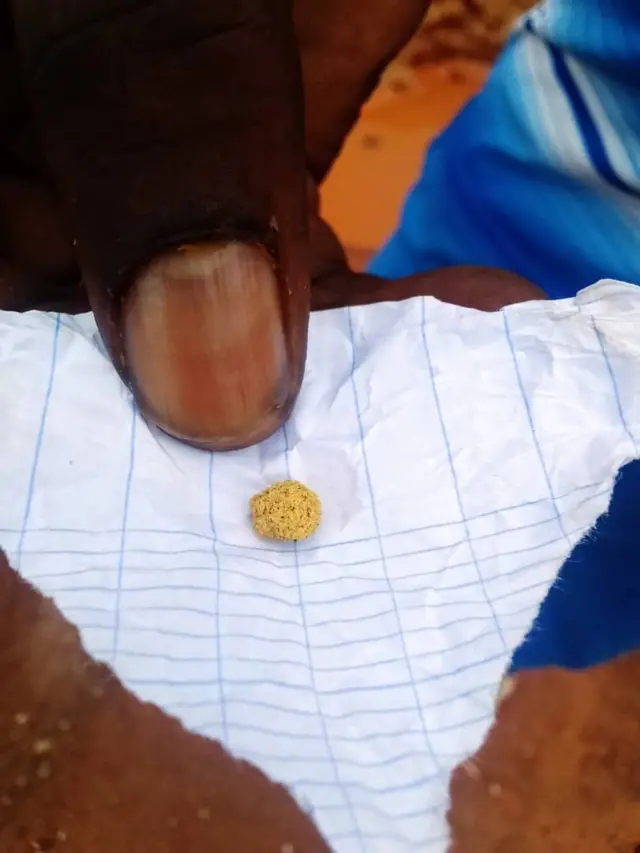 De l'or à l'état brute