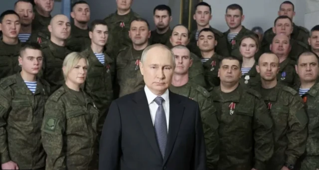 ปูตินและทหาร