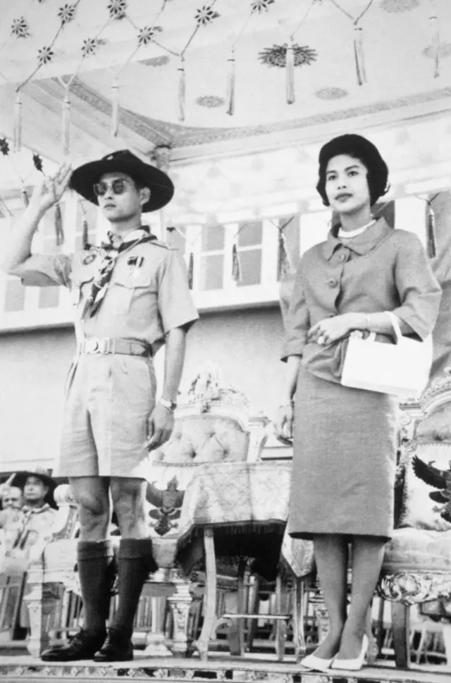 ငယ်ရွယ်ပျိုမျစ်တဲ့ ထိုင်းနိုင်ငံ ဦးသျှောင်နှစ်ပါး 