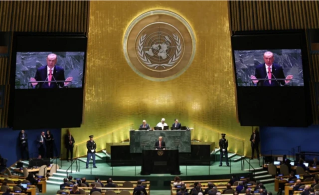 துருக்கி அதிபர் எர்துவான்