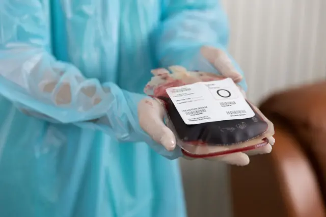 डॉक्टर स्वाती कुलकर्णी म्हणतात की एनआयआयएच राष्ट्रीय स्तरावर दुर्मिळ रक्त दान करणाऱ्यांची एक यादी (रजिस्टर) बनवण्याचा प्रयत्न करतं आहे.