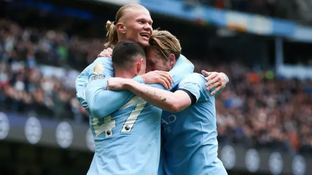 هالند و فودن و دبروینه