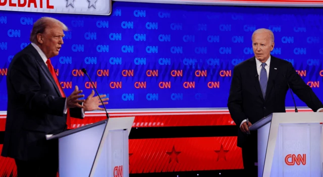 Donald Trump ve Joe Biden CNN TV tartışmasnda. 