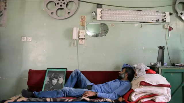 نمایی از فیلم 'سینما چارباغ'