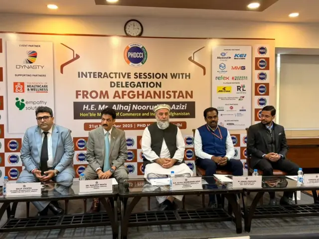 هند کې له سوداګرو سره ناسته