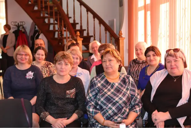 “Орус мугалими чет өлкөдө” деп аталган долбоорун алкагында Кыргызстанга келип кеткен мугалимдер 