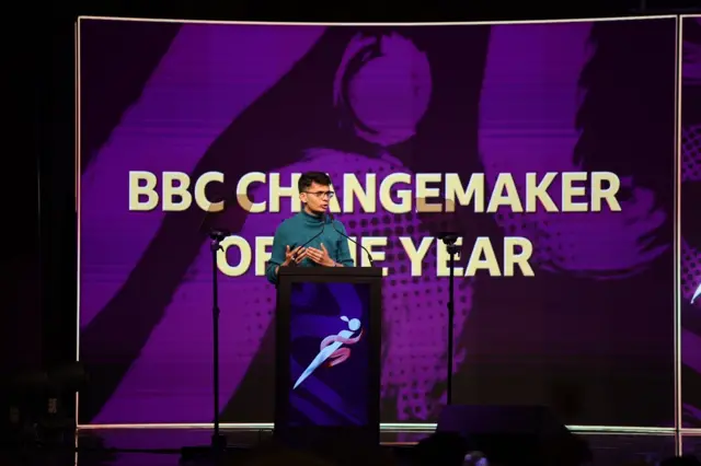 बीबीसी इंडियन स्पोर्ट्सवुमन ऑफ द इयर पुरस्कारांसाठी मंच सज्ज झाला आहे.