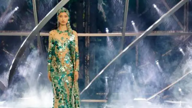 एली साब का फ़ैशन शो