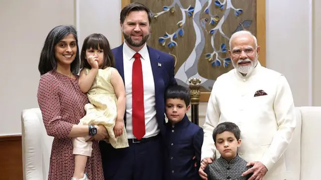 जेडी वेंस, उनका परिवार और पीएम मोदी