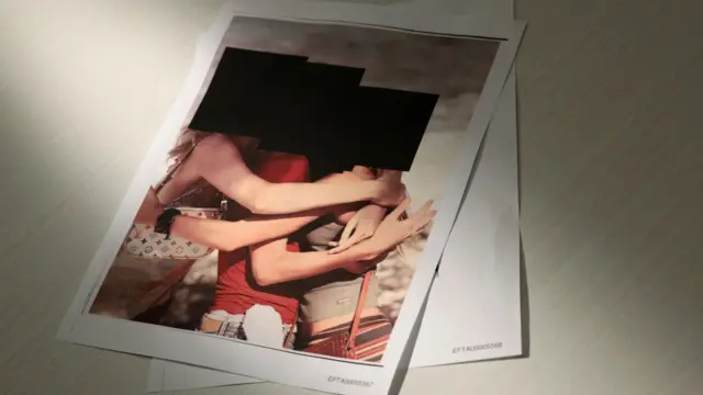 የተቃቀፉ ሴቶች