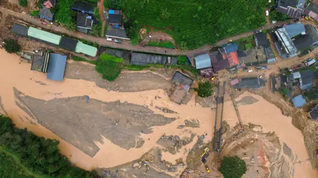 வயநாட்டில் தொடர் நிலச்சரிவுகள்