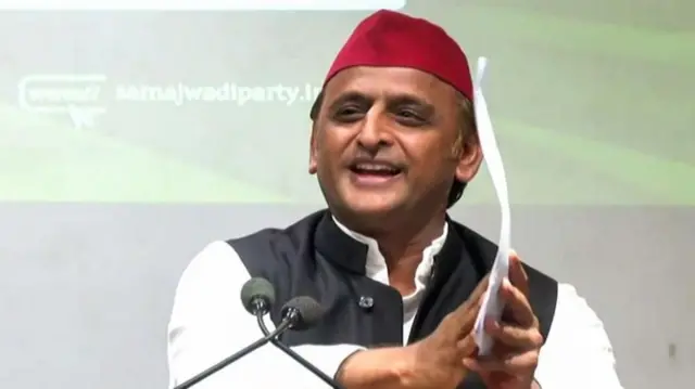 સમાજવાદી પાર્ટીના અધ્યક્ષ અખિલેશ યાદવ