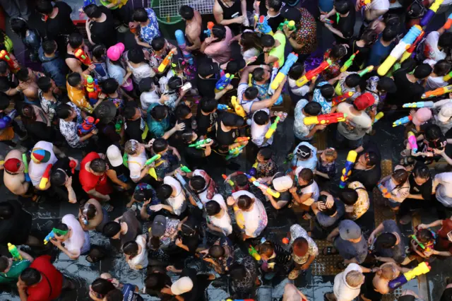 ผู้ป่วยโควิดในไทยช่วงสงกรานต์เพิ่มขึ้นสูง