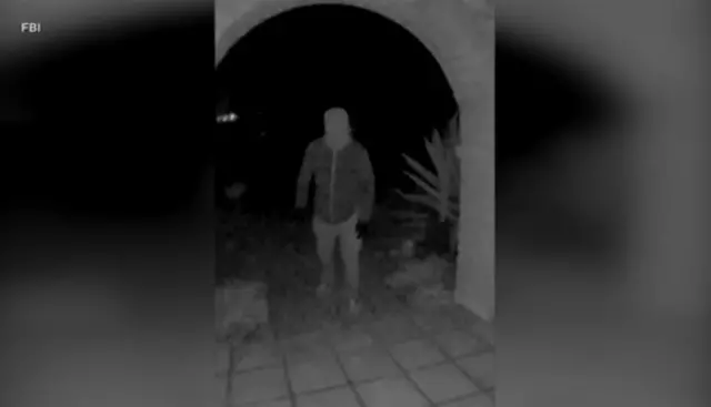 Изображение с дверного звонка в доме Нэнси Гатри