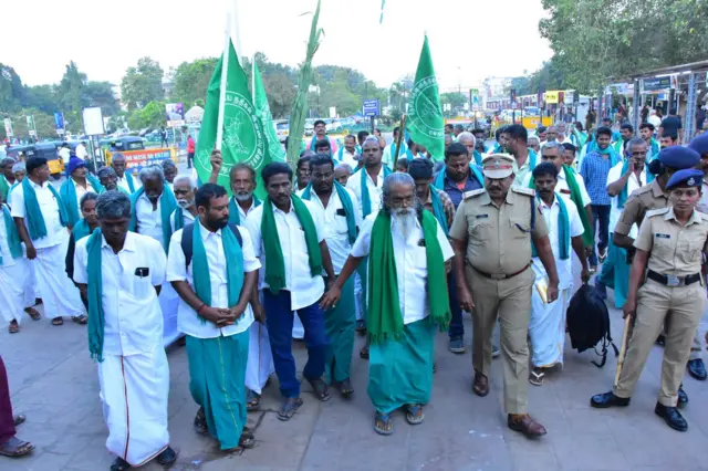 கரும்பு விவசாயிகள்