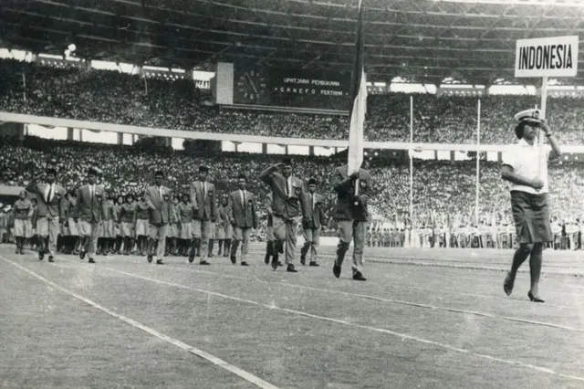 Upacara Pembukaan Ganefo I di Gelora Bung Karno, Senayan tgl 10 November 1963
