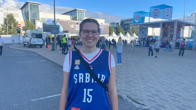 Tina je za svaki slučaj kupila i kartu za finale