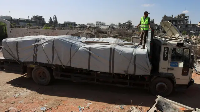 Грузовик с продовольствием в Хан-Юнисе, сектор Газа