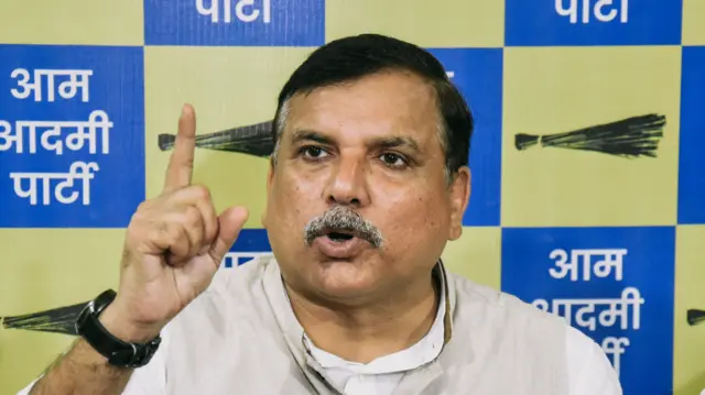 आम आदमी पार्टी के नेता संजय सिंह ने कहा कि पश्चिम बंगाल में गुंडागर्दी चल रही है