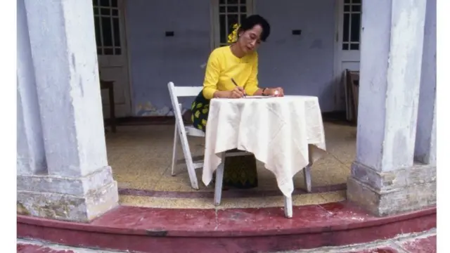 ခြံအမှတ် ၅၄ နေအိမ် ကိစ္စ NUG သတိပေးစာထုတ်