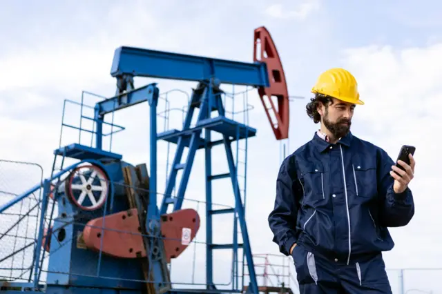 20% எத்தனால் கலந்த பெட்ரோல்: வாகன பாகங்களை மாற்ற வேண்டுமா? மைலேஜ் குறையுமா?