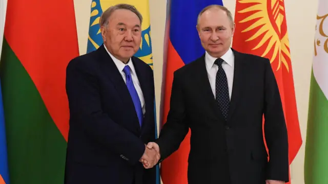 Назарбаев с Путиным в 2021 году