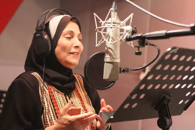 صورة للفنانة فاطمة عيد
