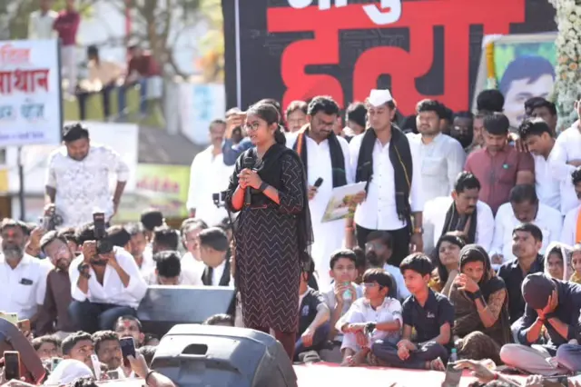 मृत संतोष देशमुख यांची मुलगी.