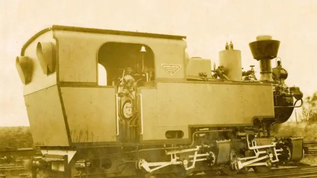 Foto pabrik 1920-an kereta uap tipe 80 hp