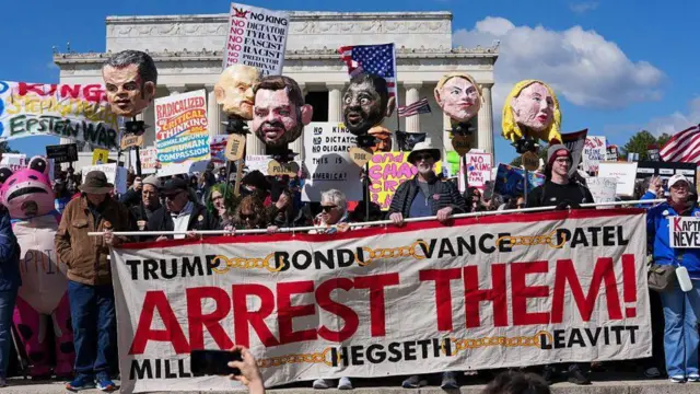 అమెరికాలో నిరసనలు 