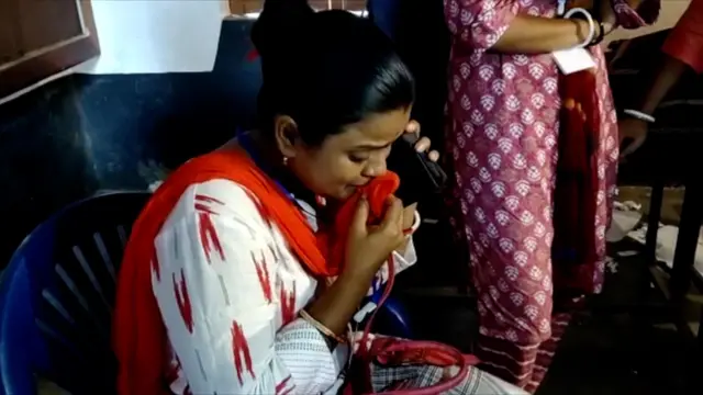 প্রিসাইডিং অফিসার অঙ্গনা সেন প্রাণভয়ে কাঁদছেন