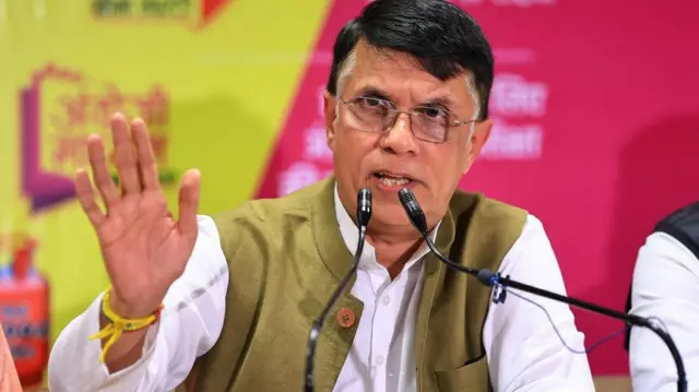 कांग्रेस नेता पवन खेड़ा