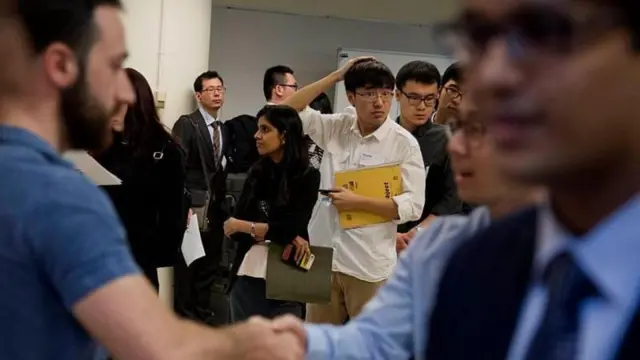 ఉద్యోగాల కోతలు 