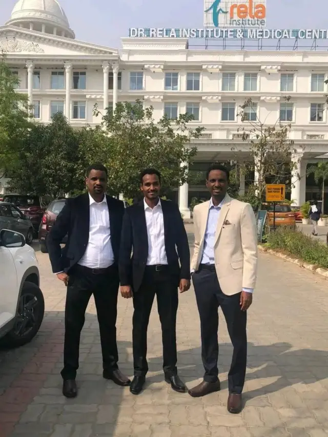 Dr Horaan erga fayyee booda fi obbolaa isaa waliin Hospitaala yaala argate fuulduratti