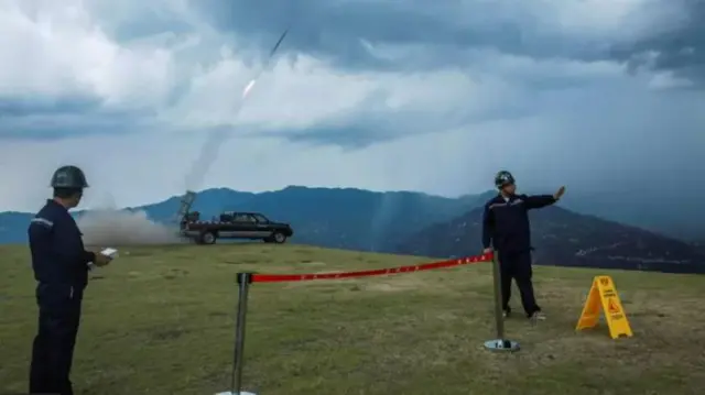 Pemerintah China berupaya menyemai hujan di Provinsi Hebei pada 16 Agustus.