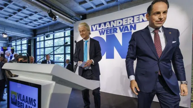 အစ္စလာမ်ဆန့်ကျင်ရေး အမြင် စွဲကိုင်တဲ့ မစ္စတာ ဗီလ်ဒါစ်ရဲ့ ဖရီးဒမ်းပါတီ ဦးဆောင်ပြီး ညွန့်ပေါင်း အစိုးရဖွဲ့