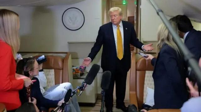Trump bin tok about di threat on am from Iran afta e board di presidential jet wey Qatar give am