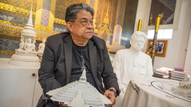 ศ.เกียรติคุณ ปรีชา เถาทอง ศิลปินแห่งชาติ สาขาทัศนศิลป์ ปี 2552