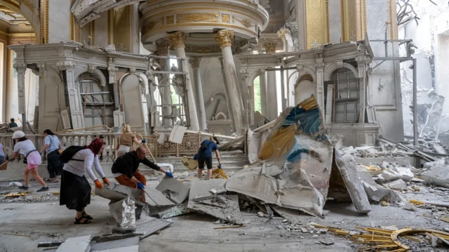 Destruição na catedral da Sagrada Transfiguração, Odessa, Ucrânia