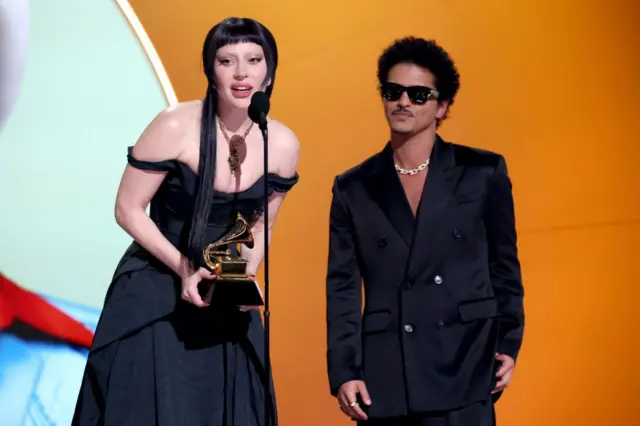 Lady Gaga con Bruno Mars