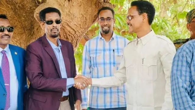 Gobolka Gedo ayaa tan iyo August 2019 waxaa ka taagnaa khilaaf ka dhashay doorashadii Madaxweynaha Jubaland, waxaana maamulkiisa hayay siyaasiyiin taabacsanaa xukuumaddii hore ee Federaalka.