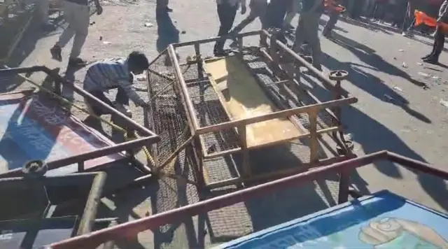 पुलिस के साथ हुई झड़प